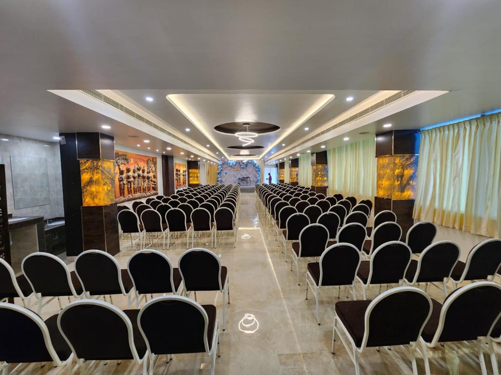 Silver Stone Park Resort, Kovilpatti ภายนอก รูปภาพ